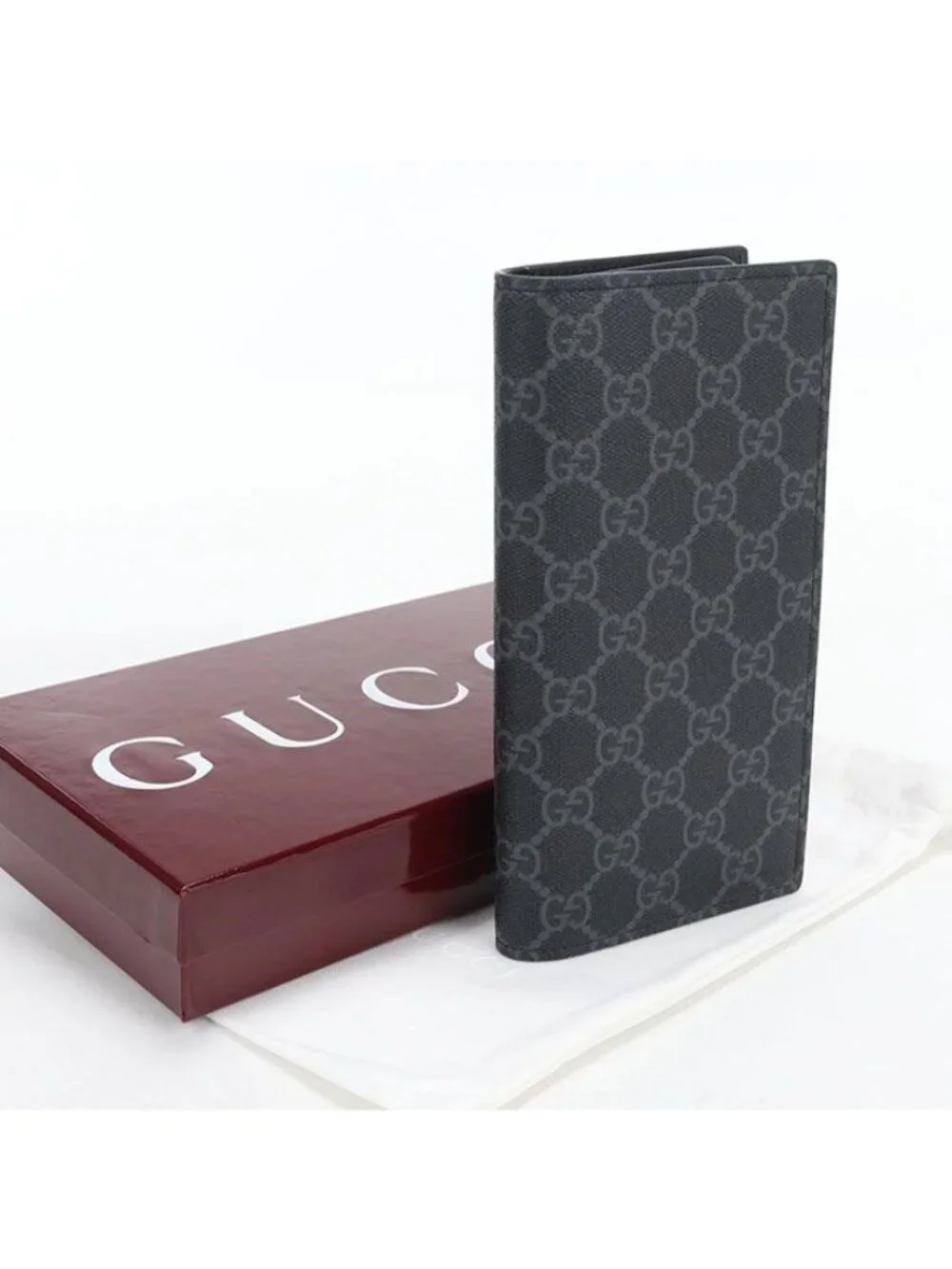 Gucci wallet GG Emblem Supreme
